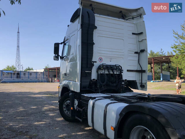Білий Вольво FH 13, об'ємом двигуна 12 л та пробігом 150 тис. км за 23650 $, фото 17 на Automoto.ua