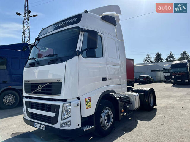 Білий Вольво FH 13, об'ємом двигуна 12.9 л та пробігом 930 тис. км за 27500 $, фото 2 на Automoto.ua