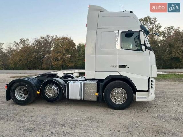 Вольво FH 13 2013 в Болграде на Automoto.ua Белый Вольво FH 13, объемом двигателя 12.78 л и пробегом 1 тыс. км за 25500 $, фото 13 на Automoto.ua