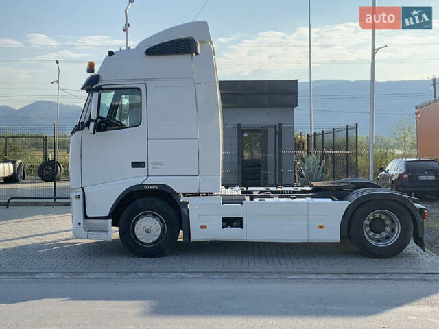Белый Вольво FH 13, объемом двигателя 0 л и пробегом 219 тыс. км за 27000 $, фото 8 на Automoto.ua