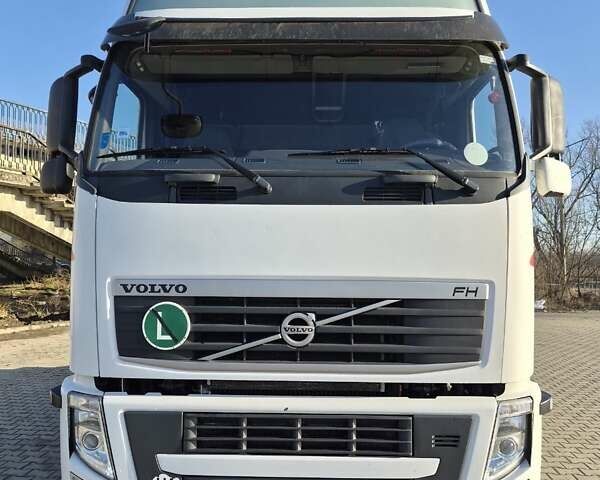 Белый Вольво FH 13, объемом двигателя 12.7 л и пробегом 1 тыс. км за 22500 $, фото 12 на Automoto.ua