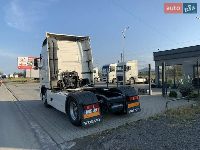 Белый Вольво FH 13, объемом двигателя 0 л и пробегом 219 тыс. км за 27000 $, фото 1 на Automoto.ua