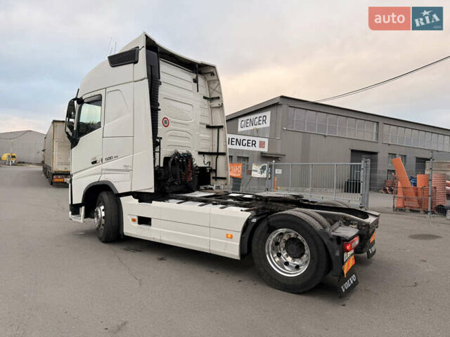 Білий Вольво FH 13, об'ємом двигуна 12.9 л та пробігом 1 тис. км за 28961 $, фото 13 на Automoto.ua