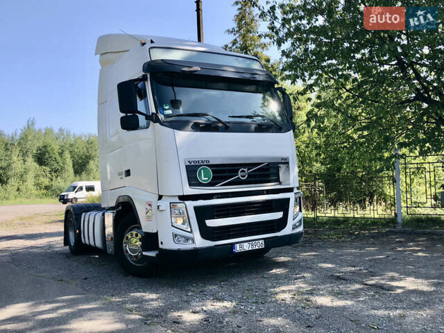 Білий Вольво FH 13, об'ємом двигуна 12 л та пробігом 150 тис. км за 23650 $, фото 15 на Automoto.ua