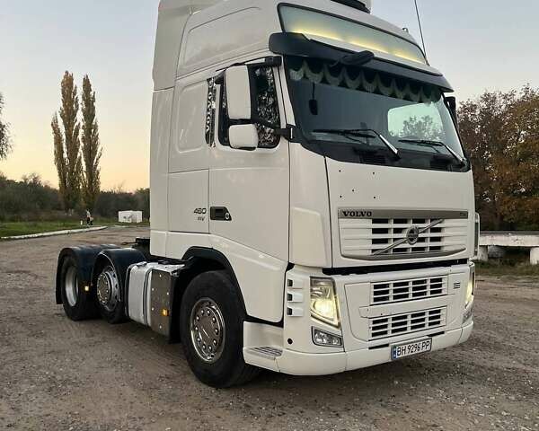 Вольво FH 13 2013 в Болграде на Automoto.ua Белый Вольво FH 13, объемом двигателя 12.78 л и пробегом 1 тыс. км за 25500 $, фото 1 на Automoto.ua