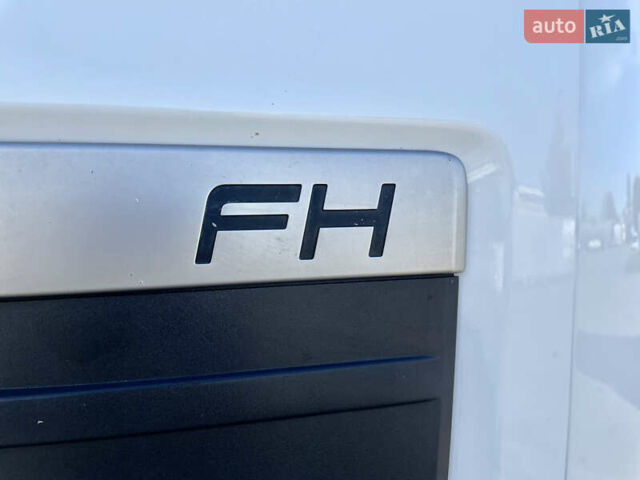 Білий Вольво FH 13, об'ємом двигуна 12.9 л та пробігом 930 тис. км за 27500 $, фото 16 на Automoto.ua