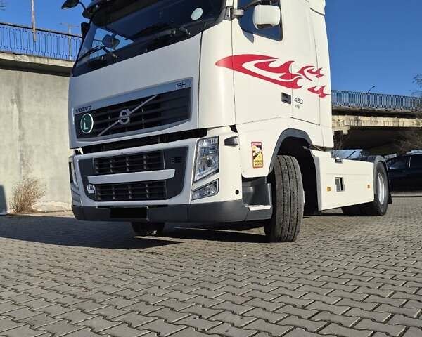 Белый Вольво FH 13, объемом двигателя 12.7 л и пробегом 1 тыс. км за 22500 $, фото 8 на Automoto.ua