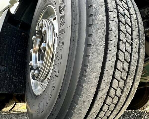 Белый Вольво FH 13, объемом двигателя 0 л и пробегом 752 тыс. км за 39574 $, фото 40 на Automoto.ua