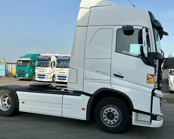 Белый Вольво FH 13, объемом двигателя 13 л и пробегом 948 тыс. км за 30100 $, фото 7 на Automoto.ua