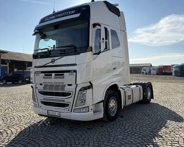 Білий Вольво FH 13, об'ємом двигуна 12.78 л та пробігом 840 тис. км за 32000 $, фото 6 на Automoto.ua