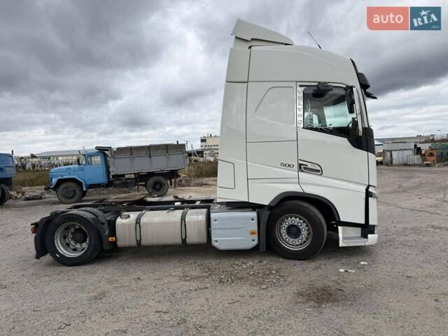 Белый Вольво FH 13, объемом двигателя 12.8 л и пробегом 1 тыс. км за 23800 $, фото 18 на Automoto.ua