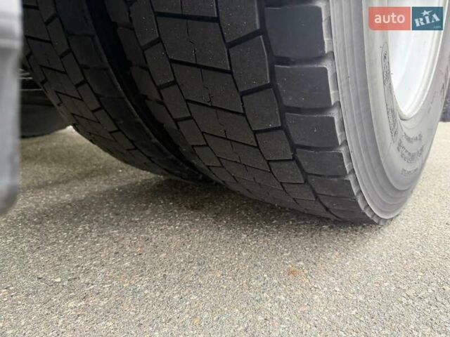 Білий Вольво FH 13, об'ємом двигуна 12.8 л та пробігом 989 тис. км за 28500 $, фото 16 на Automoto.ua