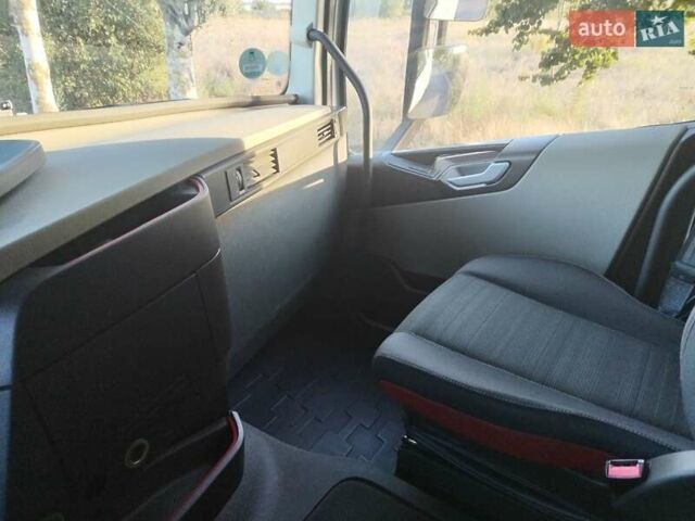 Белый Вольво FH 13, объемом двигателя 0 л и пробегом 809 тыс. км за 35900 $, фото 36 на Automoto.ua