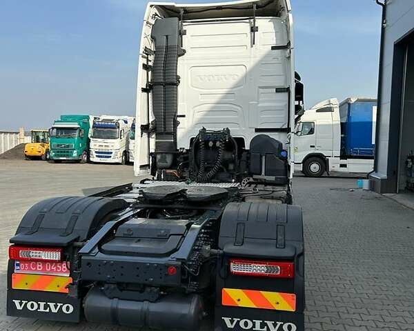 Белый Вольво FH 13, объемом двигателя 12.9 л и пробегом 948 тыс. км за 30200 $, фото 10 на Automoto.ua