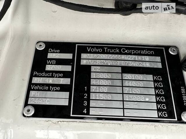 Білий Вольво FH 13, об'ємом двигуна 12.8 л та пробігом 732 тис. км за 40000 $, фото 8 на Automoto.ua