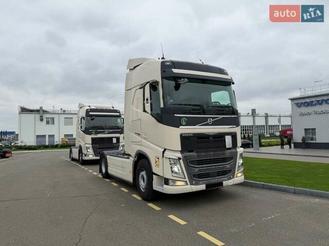 Білий Вольво FH 13, об'ємом двигуна 12.8 л та пробігом 989 тис. км за 28500 $, фото 1 на Automoto.ua