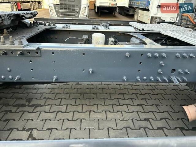 Белый Вольво FH 13, объемом двигателя 12.9 л и пробегом 948 тыс. км за 30100 $, фото 21 на Automoto.ua