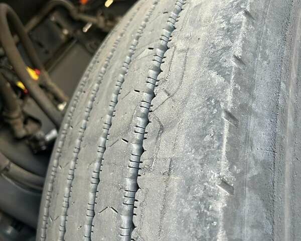 Белый Вольво FH 13, объемом двигателя 13 л и пробегом 948 тыс. км за 30100 $, фото 12 на Automoto.ua