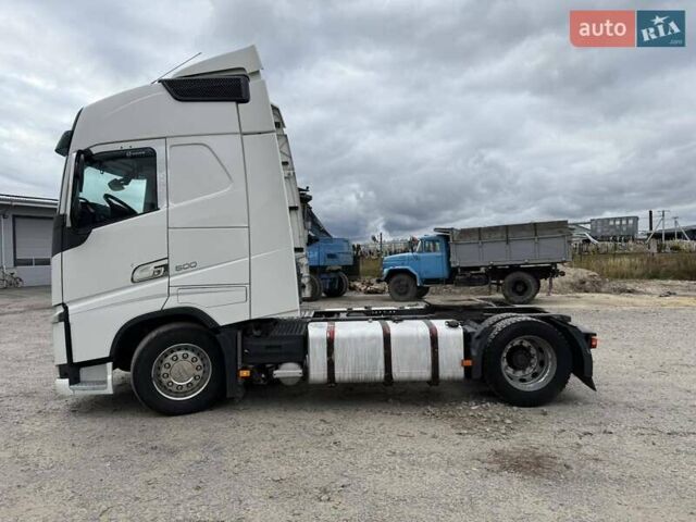 Белый Вольво FH 13, объемом двигателя 0 л и пробегом 1 тыс. км за 23800 $, фото 21 на Automoto.ua