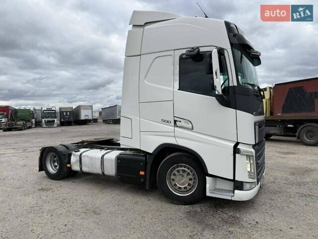 Белый Вольво FH 13, объемом двигателя 0 л и пробегом 1 тыс. км за 23800 $, фото 26 на Automoto.ua