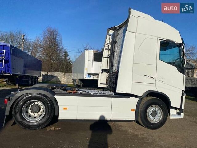 Белый Вольво FH 13, объемом двигателя 12.9 л и пробегом 780 тыс. км за 39500 $, фото 1 на Automoto.ua
