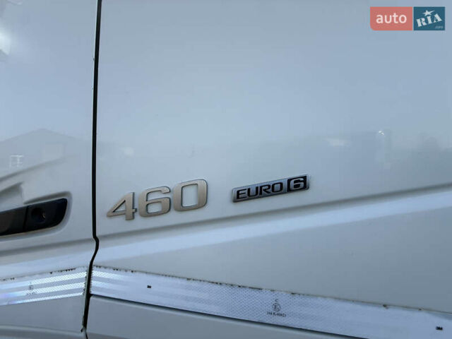Белый Вольво FH 13, объемом двигателя 0 л и пробегом 670 тыс. км за 38500 $, фото 3 на Automoto.ua