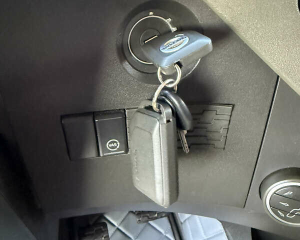 Белый Вольво FH 13, объемом двигателя 0 л и пробегом 670 тыс. км за 38500 $, фото 30 на Automoto.ua