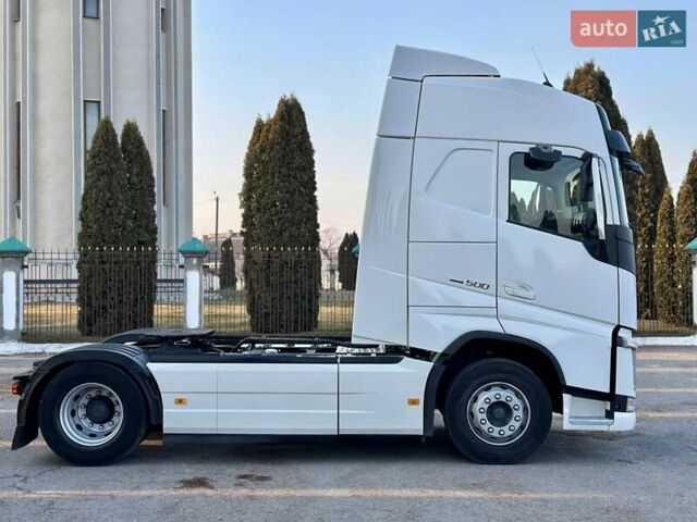 Білий Вольво FH 13, об'ємом двигуна 0 л та пробігом 600 тис. км за 39999 $, фото 105 на Automoto.ua