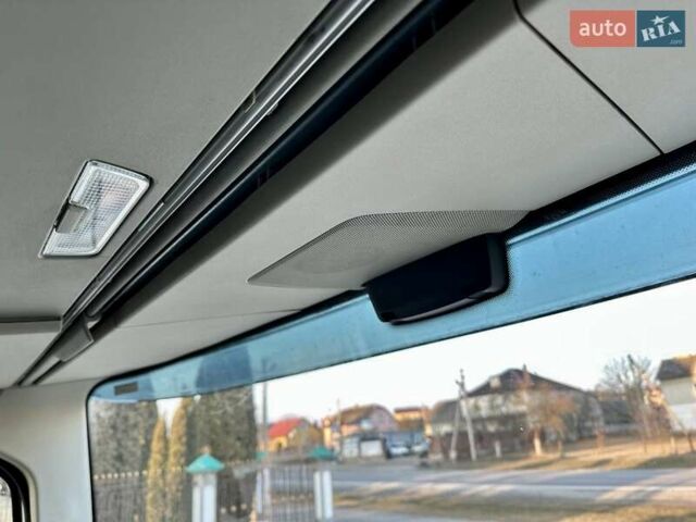 Білий Вольво FH 13, об'ємом двигуна 0 л та пробігом 600 тис. км за 39999 $, фото 77 на Automoto.ua