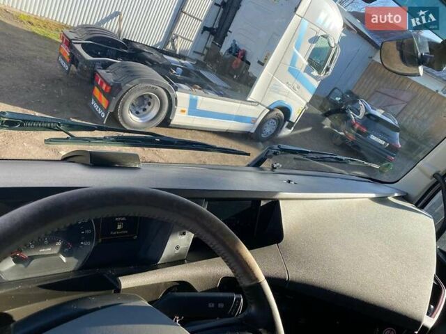 Белый Вольво FH 13, объемом двигателя 12.9 л и пробегом 780 тыс. км за 39500 $, фото 29 на Automoto.ua