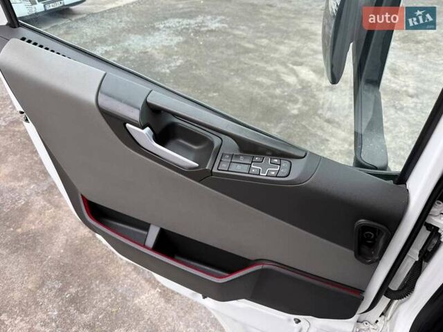 Белый Вольво FH 13, объемом двигателя 12.9 л и пробегом 803 тыс. км за 47178 $, фото 15 на Automoto.ua