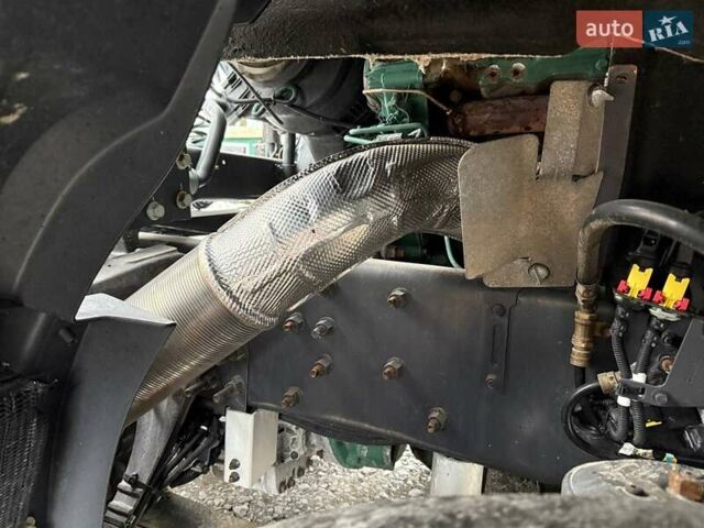 Белый Вольво FH 13, объемом двигателя 12.9 л и пробегом 803 тыс. км за 47178 $, фото 4 на Automoto.ua