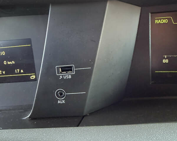 Белый Вольво FH 13, объемом двигателя 0 л и пробегом 670 тыс. км за 38500 $, фото 31 на Automoto.ua