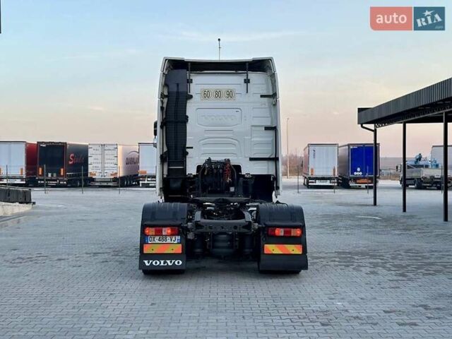 Білий Вольво FH 13, об'ємом двигуна 0 л та пробігом 600 тис. км за 39999 $, фото 3 на Automoto.ua