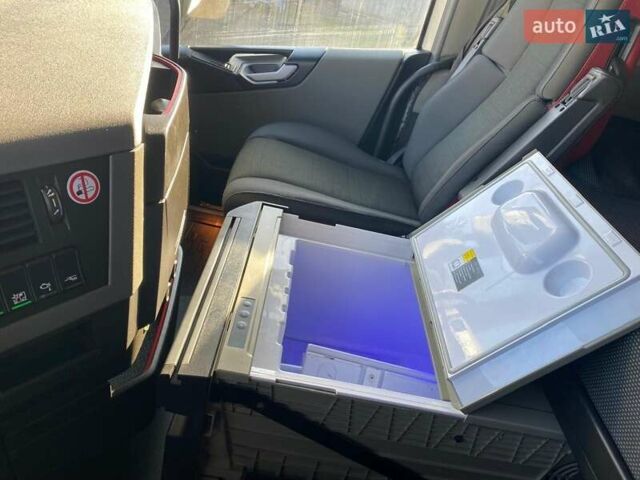 Белый Вольво FH 13, объемом двигателя 12.9 л и пробегом 780 тыс. км за 39500 $, фото 34 на Automoto.ua