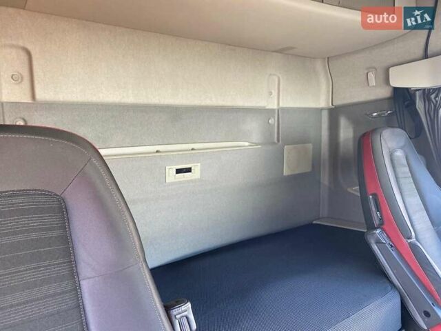 Белый Вольво FH 13, объемом двигателя 12.9 л и пробегом 780 тыс. км за 39500 $, фото 39 на Automoto.ua