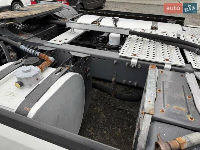 Белый Вольво FH 13, объемом двигателя 12.9 л и пробегом 803 тыс. км за 47178 $, фото 5 на Automoto.ua