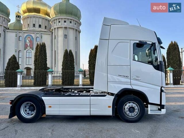 Білий Вольво FH 13, об'ємом двигуна 0 л та пробігом 600 тис. км за 39999 $, фото 180 на Automoto.ua