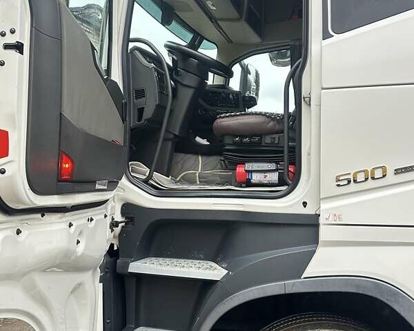Білий Вольво FH 13, об'ємом двигуна 12 л та пробігом 1 тис. км за 35178 $, фото 6 на Automoto.ua