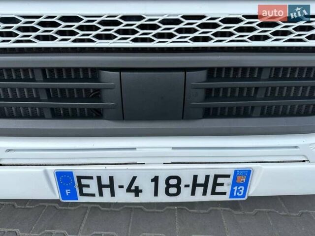 Білий Вольво FH 13, об'ємом двигуна 0 л та пробігом 690 тис. км за 47999 $, фото 186 на Automoto.ua