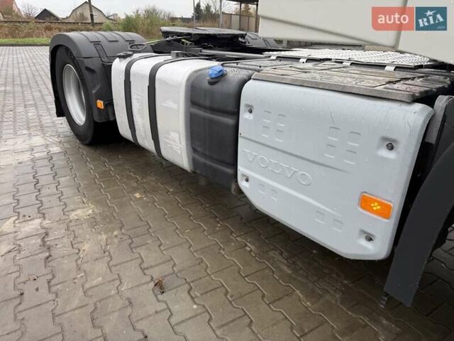 Белый Вольво FH 13, объемом двигателя 12.9 л и пробегом 700 тыс. км за 44888 $, фото 14 на Automoto.ua