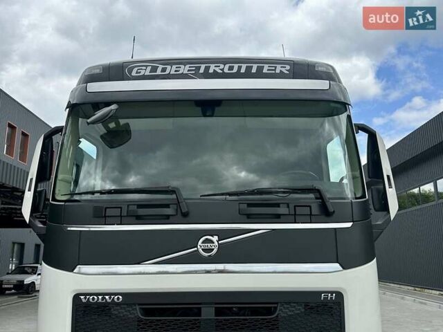 Белый Вольво FH 13, объемом двигателя 0 л и пробегом 600 тыс. км за 41999 $, фото 46 на Automoto.ua