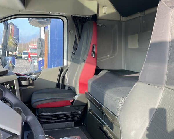 Білий Вольво FH 13, об'ємом двигуна 12.9 л та пробігом 750 тис. км за 44888 $, фото 21 на Automoto.ua