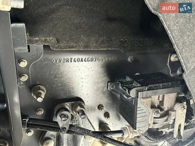 Белый Вольво FH 13, объемом двигателя 0 л и пробегом 600 тыс. км за 41999 $, фото 93 на Automoto.ua
