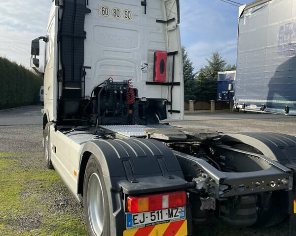 Білий Вольво FH 13, об'ємом двигуна 12.9 л та пробігом 750 тис. км за 44888 $, фото 10 на Automoto.ua