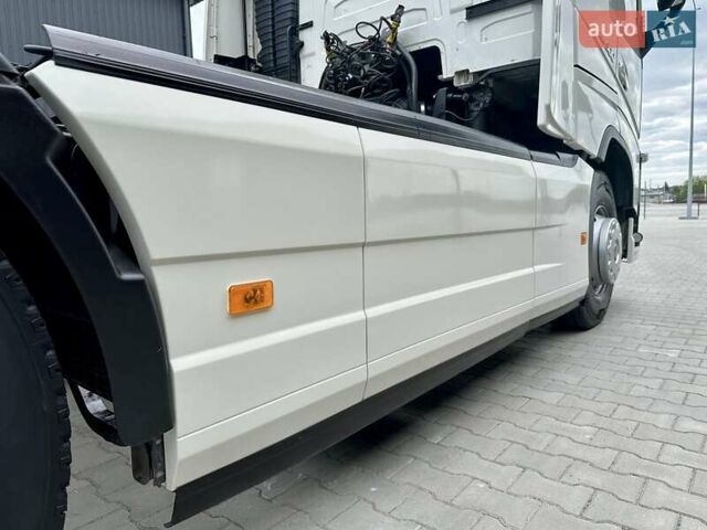 Белый Вольво FH 13, объемом двигателя 0 л и пробегом 600 тыс. км за 41999 $, фото 96 на Automoto.ua