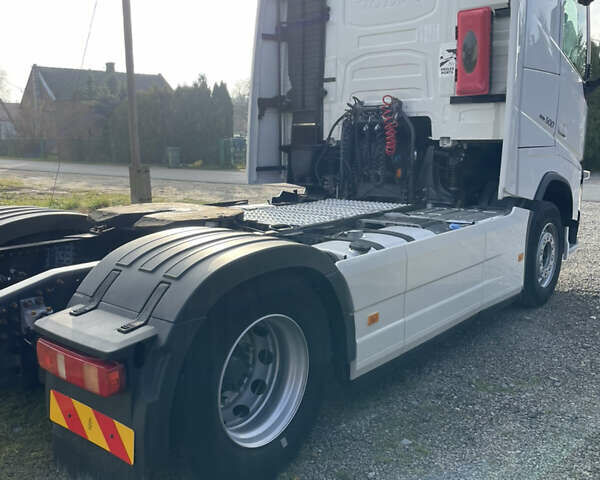 Білий Вольво FH 13, об'ємом двигуна 12.9 л та пробігом 750 тис. км за 44888 $, фото 14 на Automoto.ua