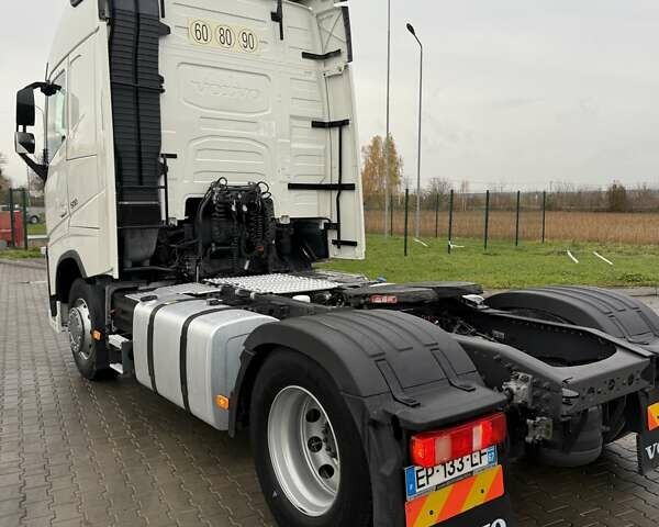 Белый Вольво FH 13, объемом двигателя 12.9 л и пробегом 700 тыс. км за 44888 $, фото 13 на Automoto.ua