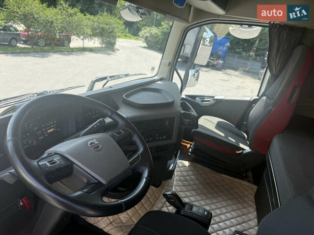 Белый Вольво FH 13, объемом двигателя 12.78 л и пробегом 406 тыс. км за 51900 $, фото 4 на Automoto.ua