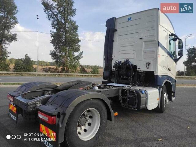 Білий Вольво FH 13, об'ємом двигуна 12.78 л та пробігом 650 тис. км за 43000 $, фото 3 на Automoto.ua